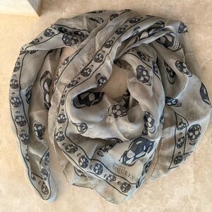 Alexander McQueen Skull Silk Scarf Gray Black